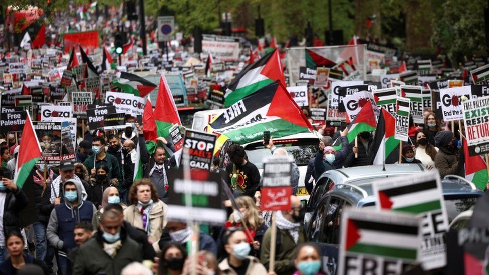 Thousands of Protesters Speak Up for Palestinian Rights in London amid G7 Summit