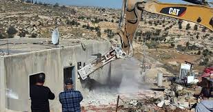 Israeli Forces Threaten Demolition of Palestinian Structures in AlKhalil