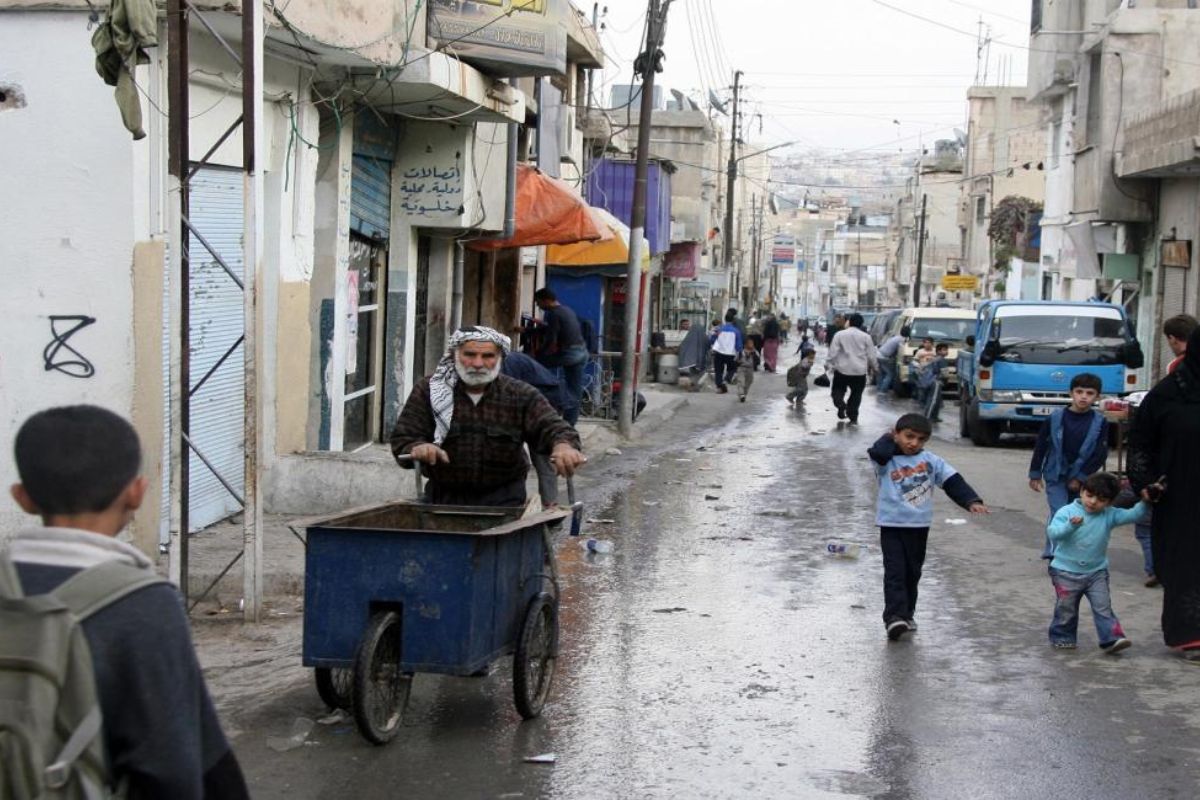 ألمانيا تدعم لاجئ فلسطين في الأردن بكسوة وأغطية شتوية