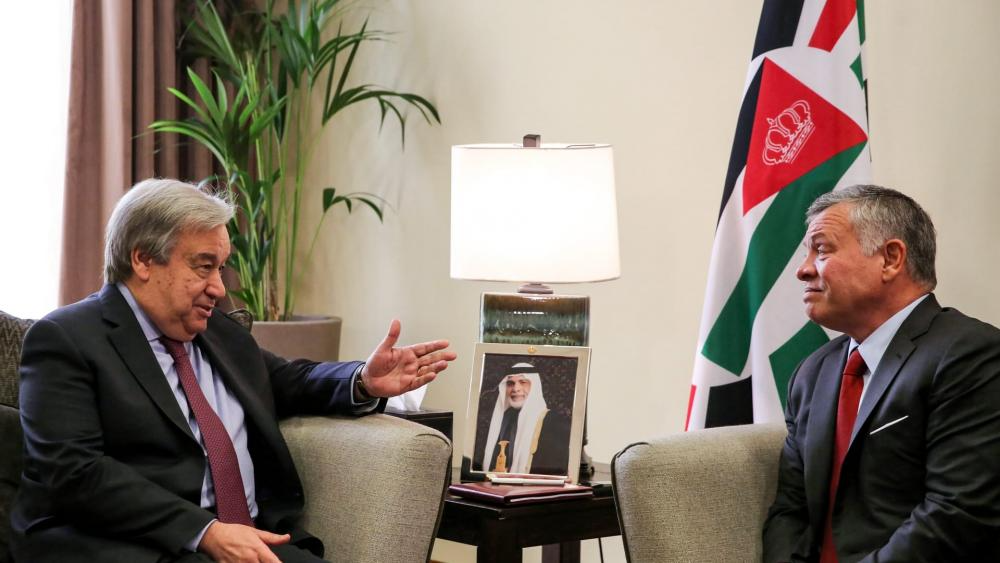 العاهل الأردني يبحث مع غوتيريش دعم الأونروا