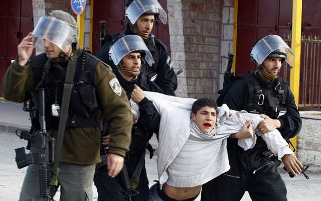 2 Palestinians Detained by Israeli Soldiers at Jalazon Refugee Camp
