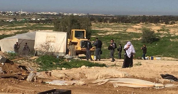 Israel Demolishes Araqib Bedouin Village for 211th Time