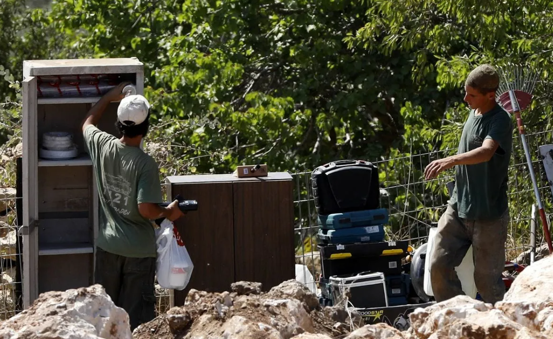 Palestinian Family Receives Israeli Order to Evict Their Land in Bethlehem