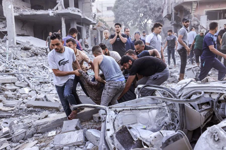 مركز العودة: المجزرة الإسرائيلية في مستشفى غزة عمل إجرامي يمثل إرهاب دولة