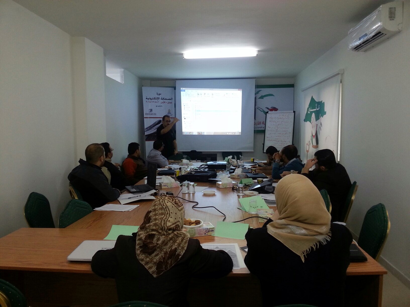 مركز العودة الفلسطيني ومركز الجزيرة الإعلامي للتدريب والتطوير ينظمان دورة إعلامية