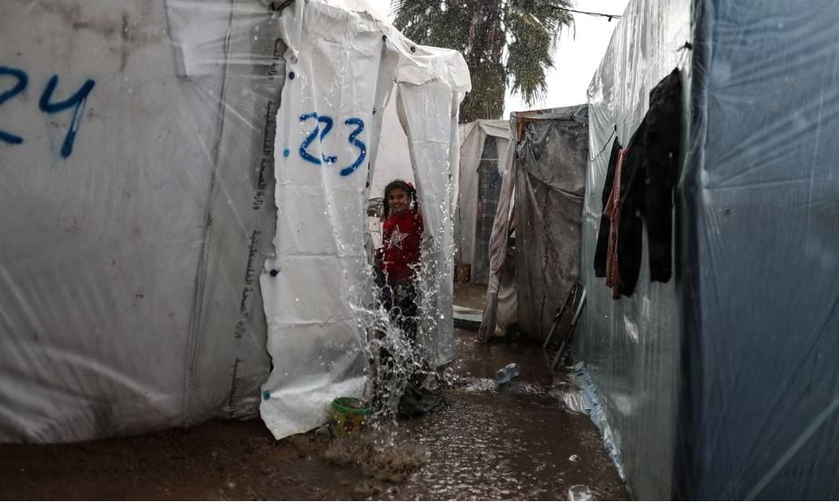 Over 900,000 Displaced Gazans at Risk of Flooding as Severe Storm Approaches